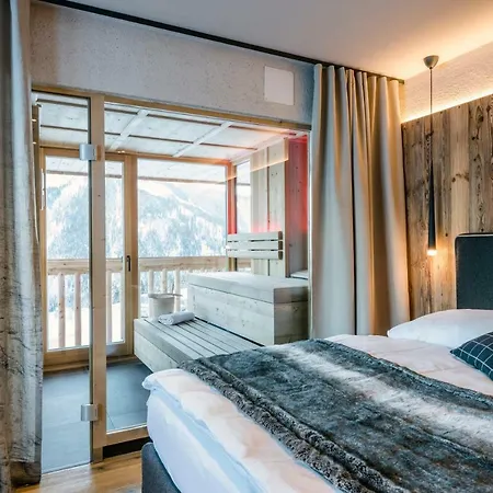 Alm 1350 - Ski-in & Ski-out * Зальбах-Хинтерглемм